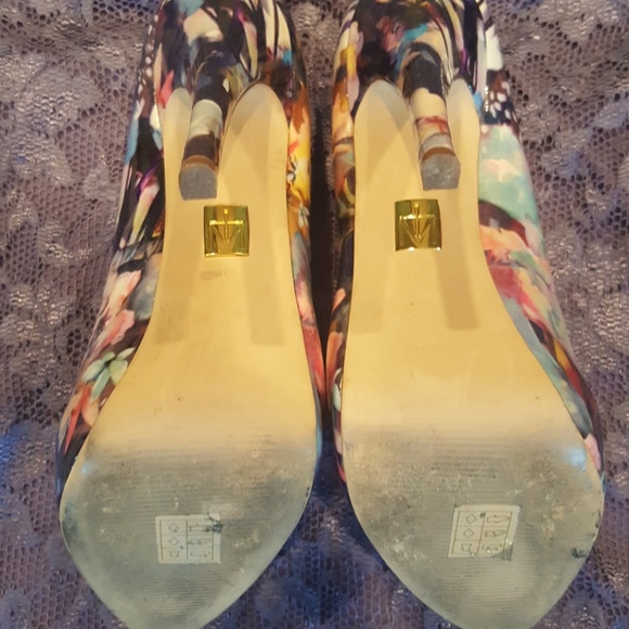 Stilettos BOLD SEXY Print ... - Picture 4 of 5